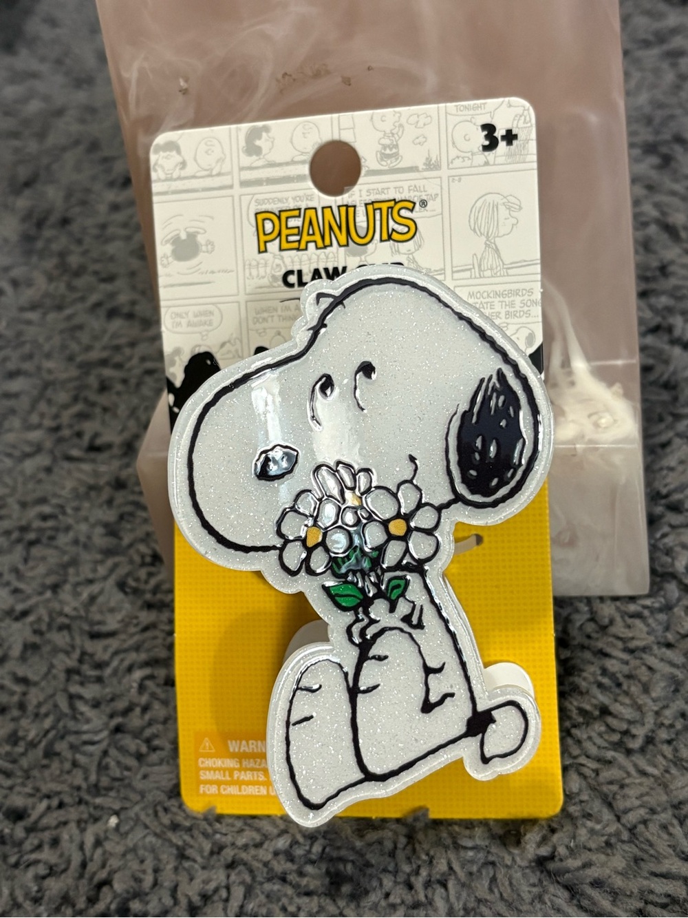 NWT Peanuts Snoopy with flowers themed claw clip